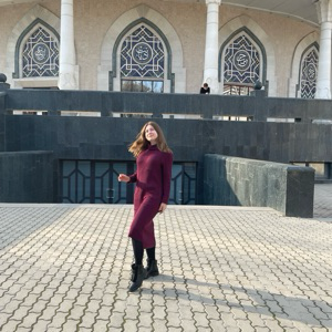 Женя Ларионова