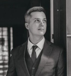 Илья Лекомцев