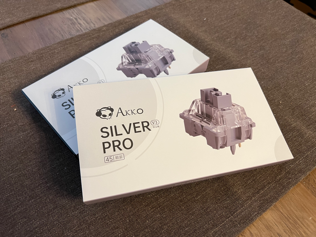 Доехали акко сильверы. Всегда использовал Gateron и решил сравнить. Доедет борд - добавлю сравнение сильвер свичей этих производителей. Но упаковка - моё почтение ;) | Сетка — социальная сеть от hh.ru