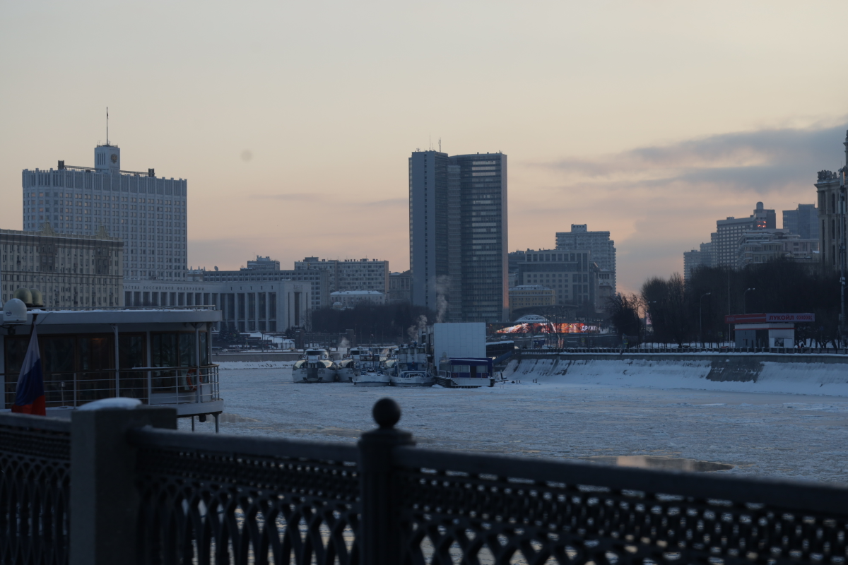 Утро. Мск
Мощь большого города | Сетка — социальная сеть от hh.ru