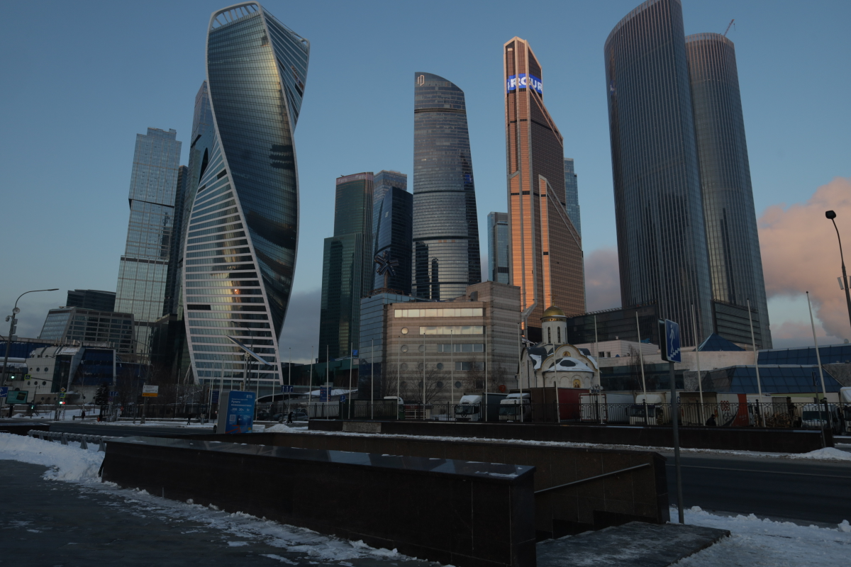 Утро. Мск
Мощь большого города | Сетка — социальная сеть от hh.ru