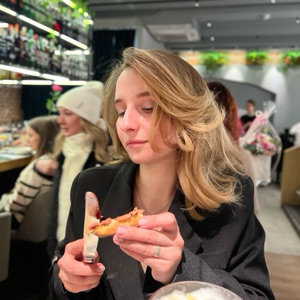 Николь Дзябура