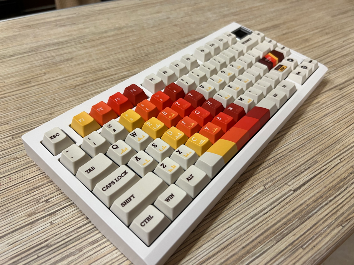 Все доехало, моды сделал, все смазал и вот мой новый любимый борд :) позже сделаю сравнение акко и гатеров по звуку :) | Сетка — социальная сеть от hh.ru