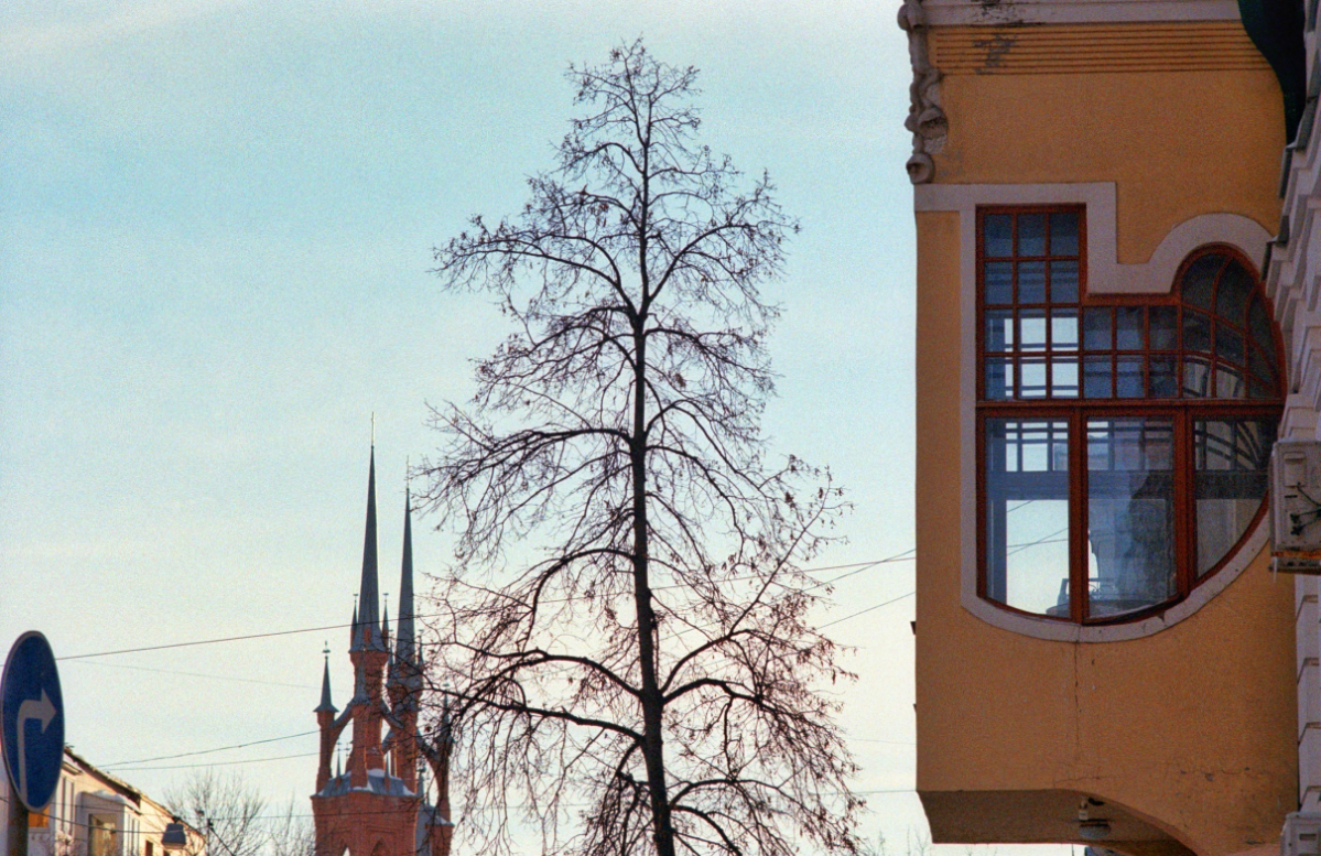 Плёнка проявлена и отсканирова, результат радует)
Kodak ultramax 400 + Юпитер 37а | Сетка — социальная сеть от hh.ru