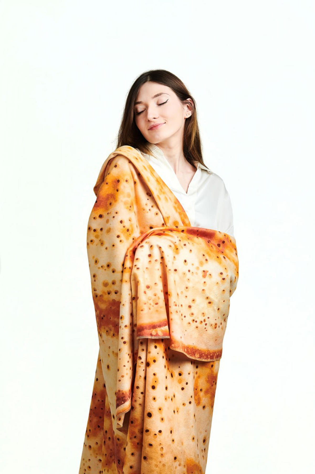 От это блиноплед! Онлайн-доставка Перекрестка выпустила к Масленице собственный дроп блинопледов: его диаметр составляет 1,5 метра, сам принт в точности повторяет изображение тонких блинов)
Пользовате... | Сетка — социальная сеть от hh.ru