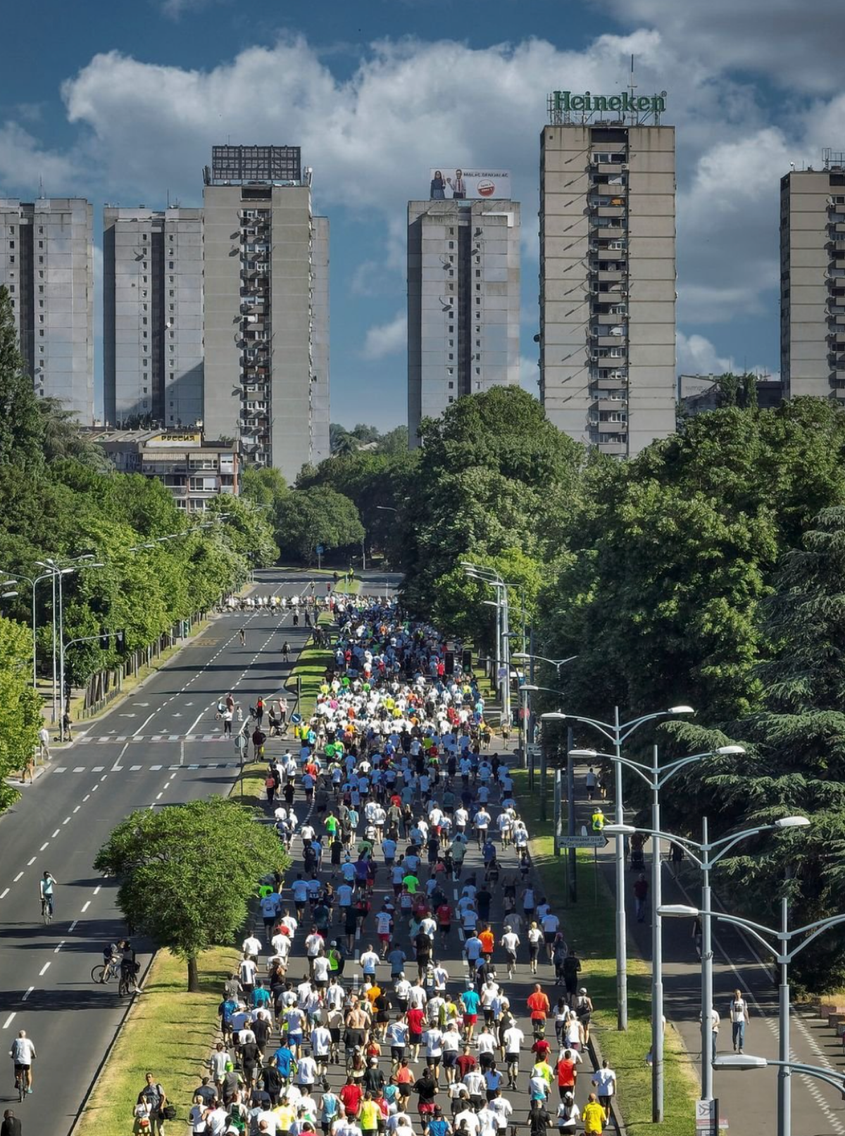 28 апреля пройдет марафон в Белграде. Можно будет пробежать 3 дистанции - 42, 21 и 10 километров. Кто-нибудь пойдет? 
Это будет мой 1 раз, решил начать с 10км
Регистрация: https://register.bgdmarathon | Сетка — социальная сеть от hh.ru