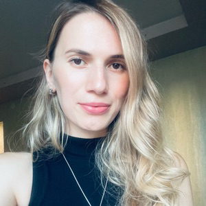 Анна Зыкова