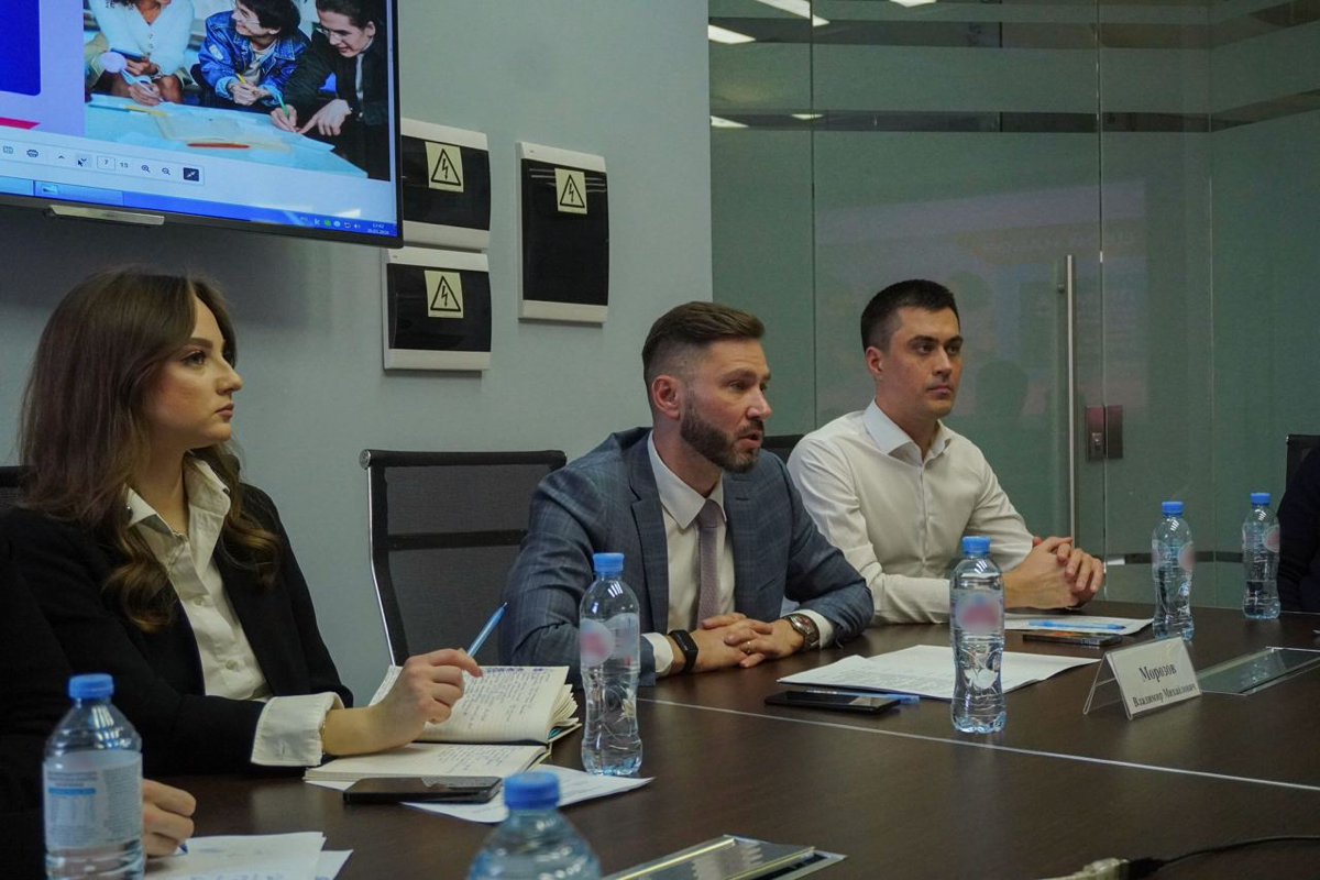 20 марта состоялось XI заседание Альянса молодых гуманитариев при участии проректора по кадровой политике МГИМО МИД России Морозова Владимира Михайловича | Сетка — социальная сеть от hh.ru