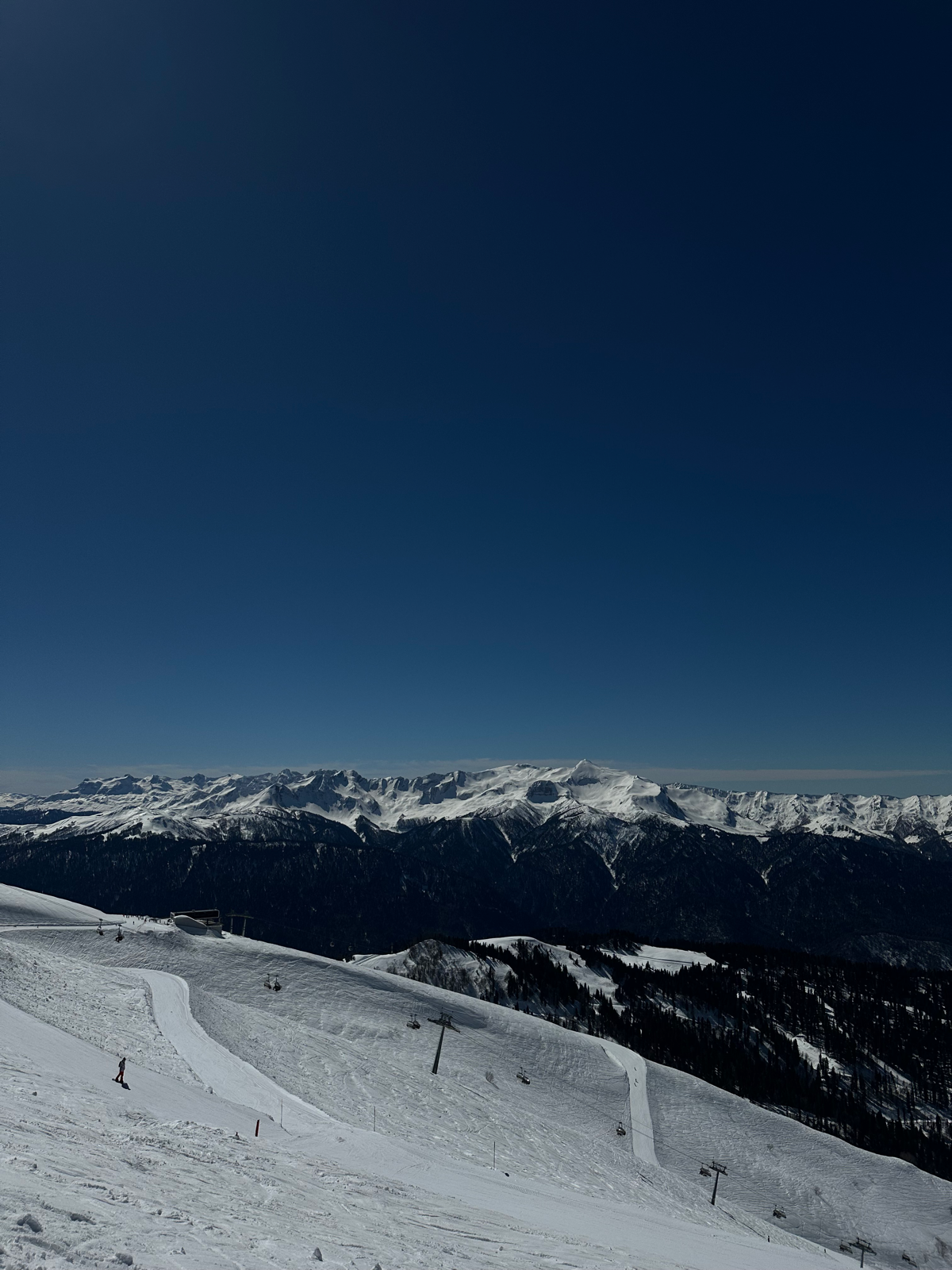 Привет! Поздравляю всех со случившимся фестом! Я уже жду следующий, с обгоревшими на солнце носом ✨ 
Шатаут всем коллегам, кто строил стенды брендов на этом фесте, получилось кайф! 
Пишите, я вам тоже... | Сетка — социальная сеть от hh.ru
