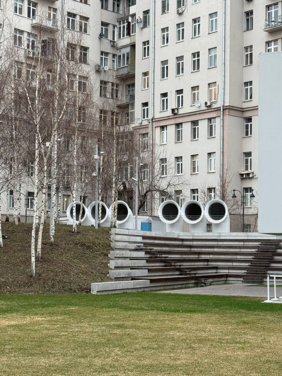 Архитектурный диалог между Домом культуры ГЭС-2 в Москве и Национальным центром искусства и культуры Жоржа Помпиду в Париже | Сетка — социальная сеть от hh.ru