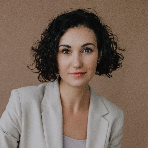 Алеся Острецова