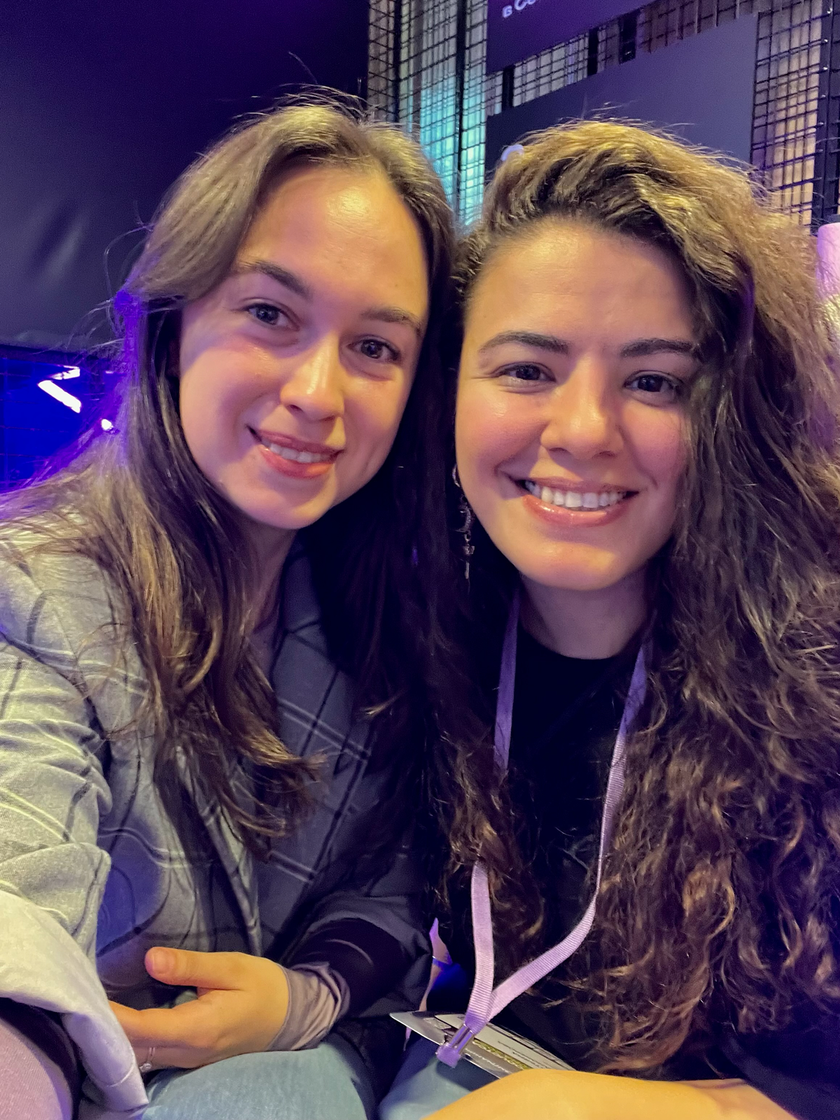 Всем привееет ❤️
Рада присоединиться к соцсетке нетворка будущего 😍
Я продакт менеджер, руководила командой  рекомендательных сервисов в Тинькофф Инвестициях, помогала развивать стартапы, недавно прин... | Сетка — социальная сеть от hh.ru