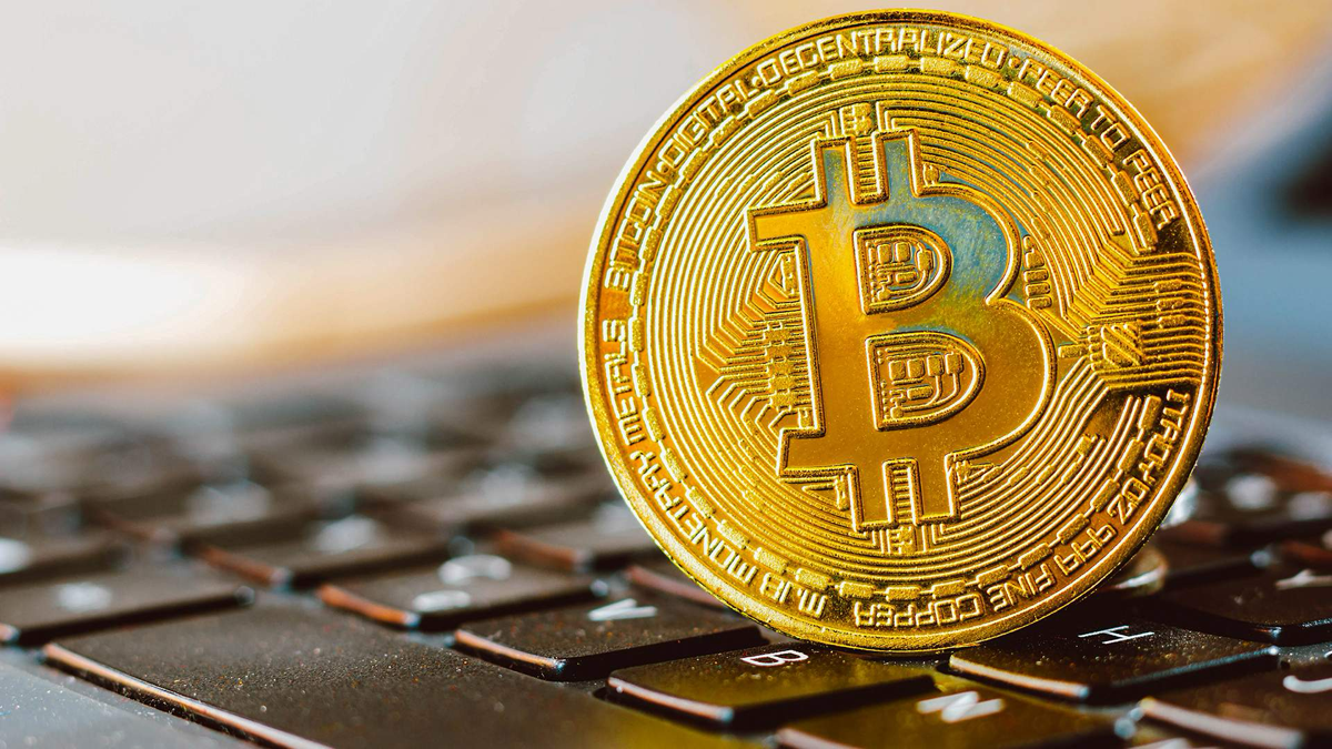 🔒 С 1 сентября Госдума планирует запретить оборот криптовалют, оставив исключения только для тестовых проектов Центрального Банка и майнеров, которым необходимо будет пройти регистрацию в специальном ... | Сетка — социальная сеть от hh.ru