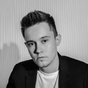 Антон Глухов