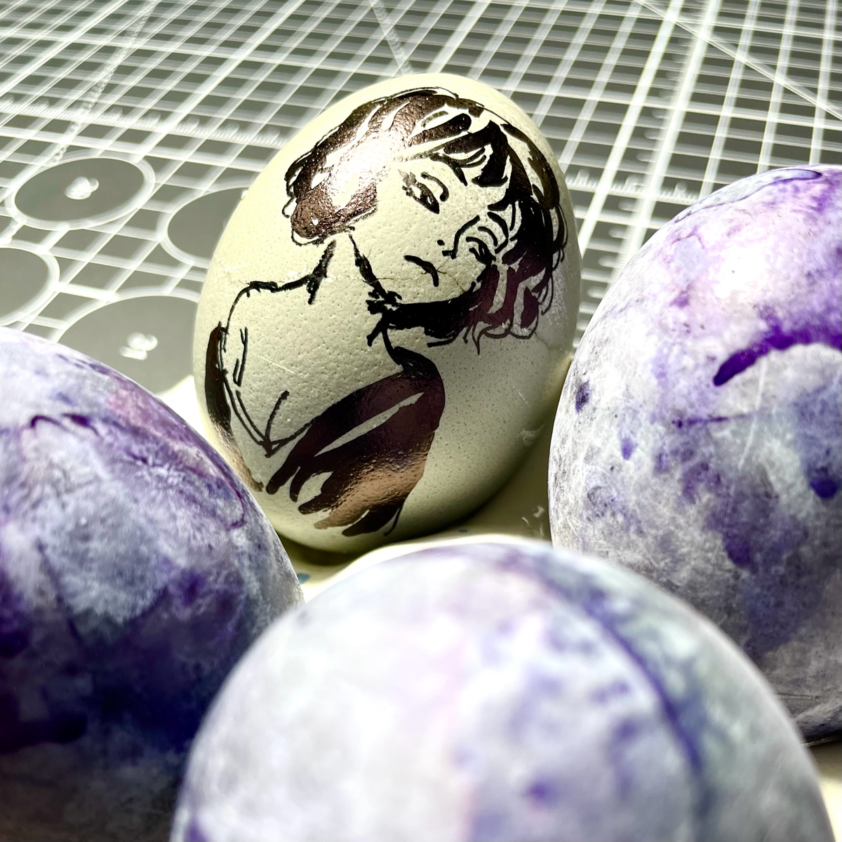 Всех с праздником! Присылайте ваши яички 🥚
#пасха #рисунок | Сетка — социальная сеть от hh.ru