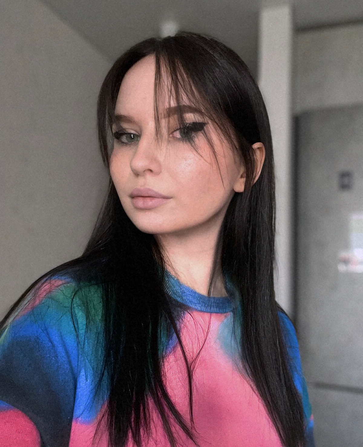 Ой, а я тут долго решалась, но всё таки сделала челку
Вроде даже не жалею🫣 | Сетка — социальная сеть от hh.ru