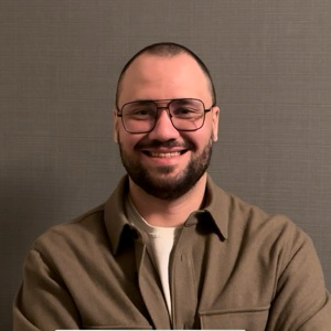 Дмитрий Максимов