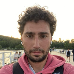 Artur Iskhakov | Сетка — социальная сеть от hh.ru