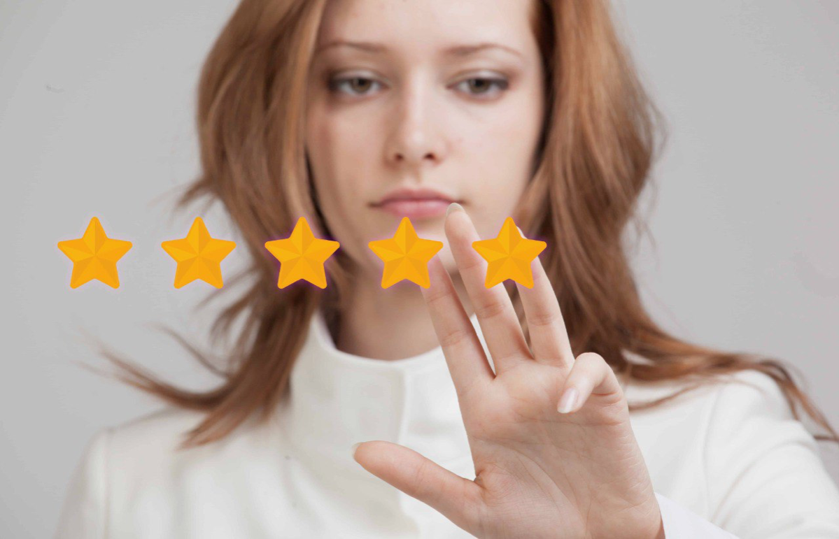 Маркетологи в курсе. А ты? 🤔
Люди доверяют людям. 
Хочешь что-то купить? 
Сначала конечно листаешь кучу отзывов | Сетка — социальная сеть от hh.ru