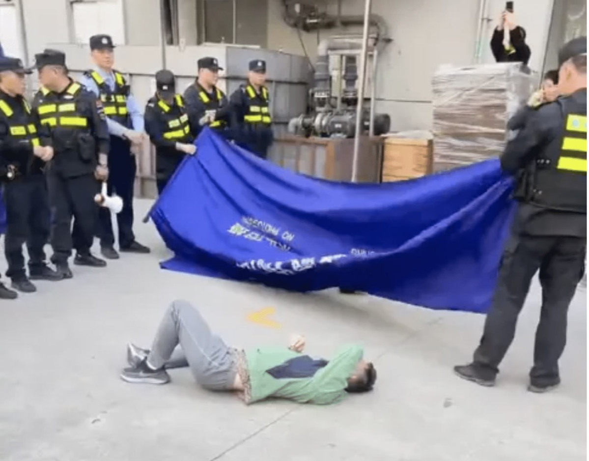 Работники BYD бастуют, потому что им не дают... работать по ночам и выходным
Для гомо-западнус эта новость звучит как анекдот, но для гомо-азиатус - вообще ничего удивительного
https://clck | Сетка — социальная сеть от hh.ru