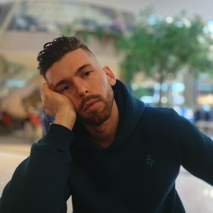 Михаил Медведев