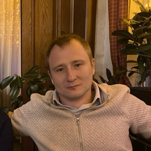 Денис Басов