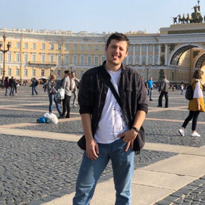 Илхом Сафаров