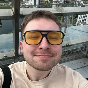 Максим Выручек | Сетка — социальная сеть от hh.ru