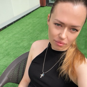 Настя Вдович