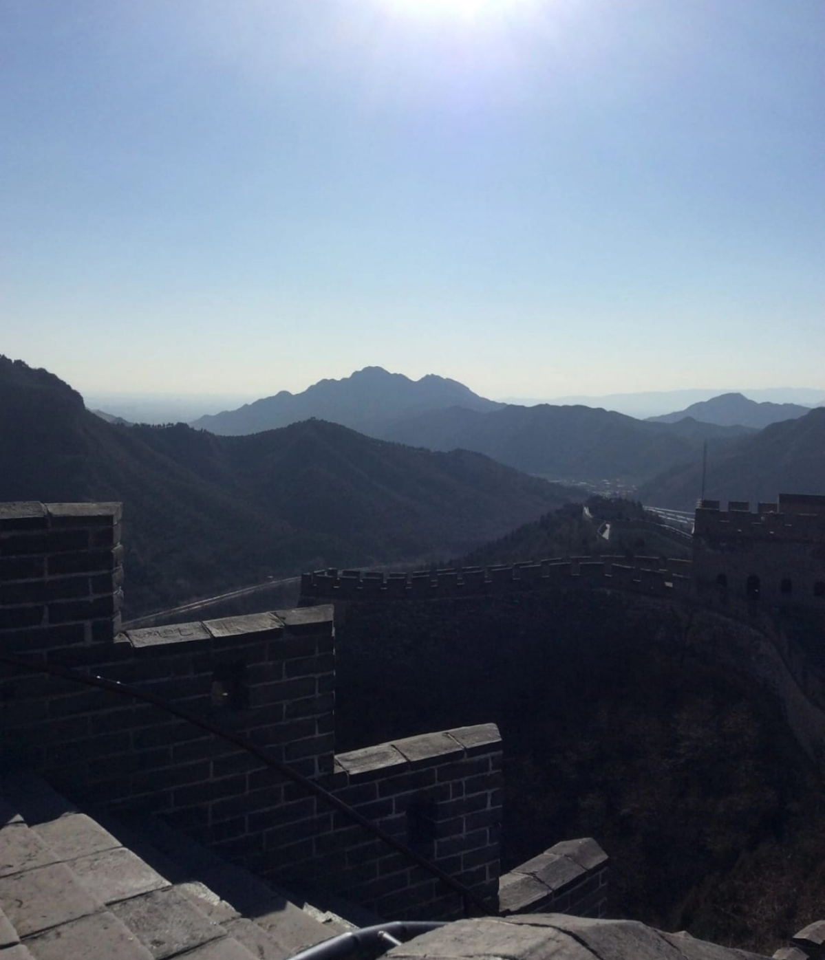 你好! 
Давайте полюбуемся на Великую китайскую стену (надеюсь, вам понравится моя фотография, я старалась ) и поразмышляем, как развиваться специалисту со знанием китайского? 
Однозначно, прокачиваем so... | Сетка — социальная сеть от hh.ru