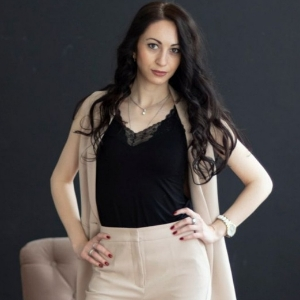 Elena Khandilyan | Сетка — социальная сеть от hh.ru