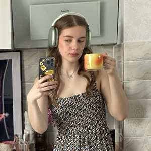 Олеся Мартынова