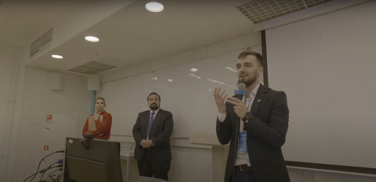 Приятно быть в числе организаторов первого хакатона для школ | Сетка — социальная сеть от hh.ru