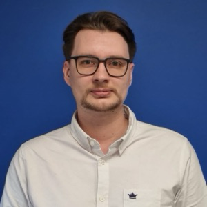 Антон Лебедев