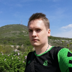 Олег Антонов