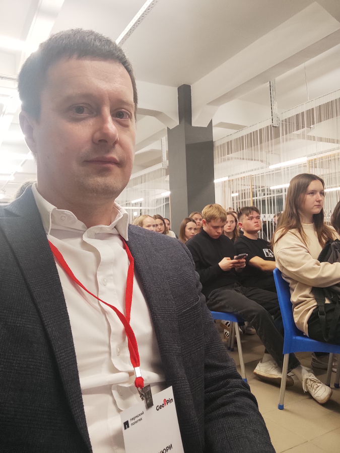 В плотном графике всегда стараюсь находить время для встреч со студентами | Сетка — социальная сеть от hh.ru