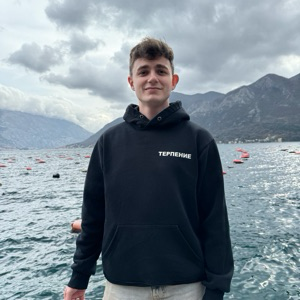 Андрей Максимов