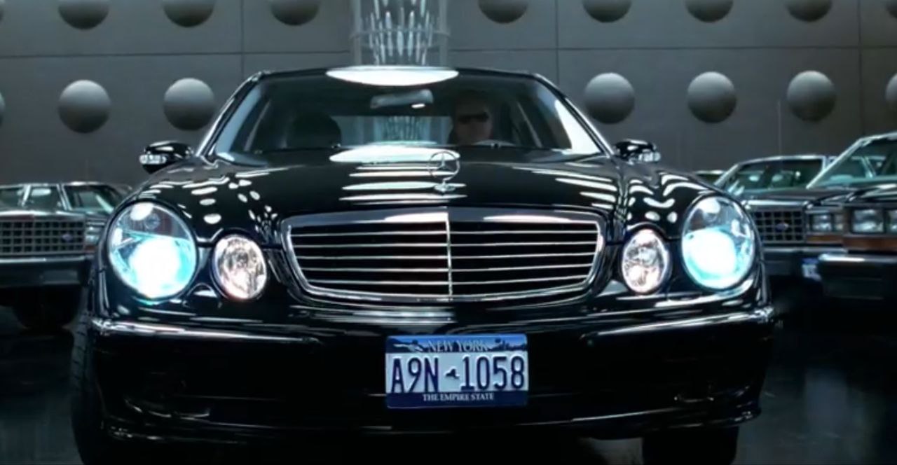 Ставки повышаются, господа! 💵💎 В этот раз у нас аж 3 предмета, и это завершающий пост о дизайне в фильмах "Люди в чёрном"
Первый фильм братьев Люмьер был про поезд, и с этого времени средства транспор... | Сетка — социальная сеть от hh.ru