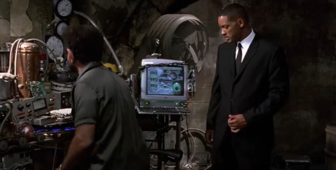 Ставки повышаются, господа! 💵💎 В этот раз у нас аж 3 предмета, и это завершающий пост о дизайне в фильмах "Люди в чёрном"
Первый фильм братьев Люмьер был про поезд, и с этого времени средства транспор... | Сетка — социальная сеть от hh.ru