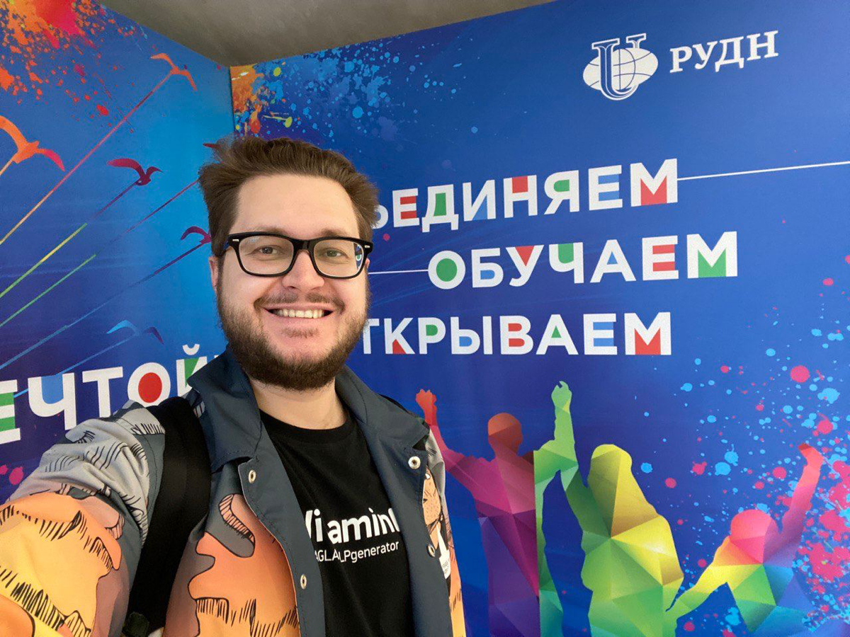 Нереально активный спикерский май 🤯
Но от того и интересный, потому что люди-нетворкинг-любимаясфера-новыегорода-организаторы-объятия-смех и вот это вот всё в небольшое количество дней после майских:
... | Сетка — социальная сеть от hh.ru