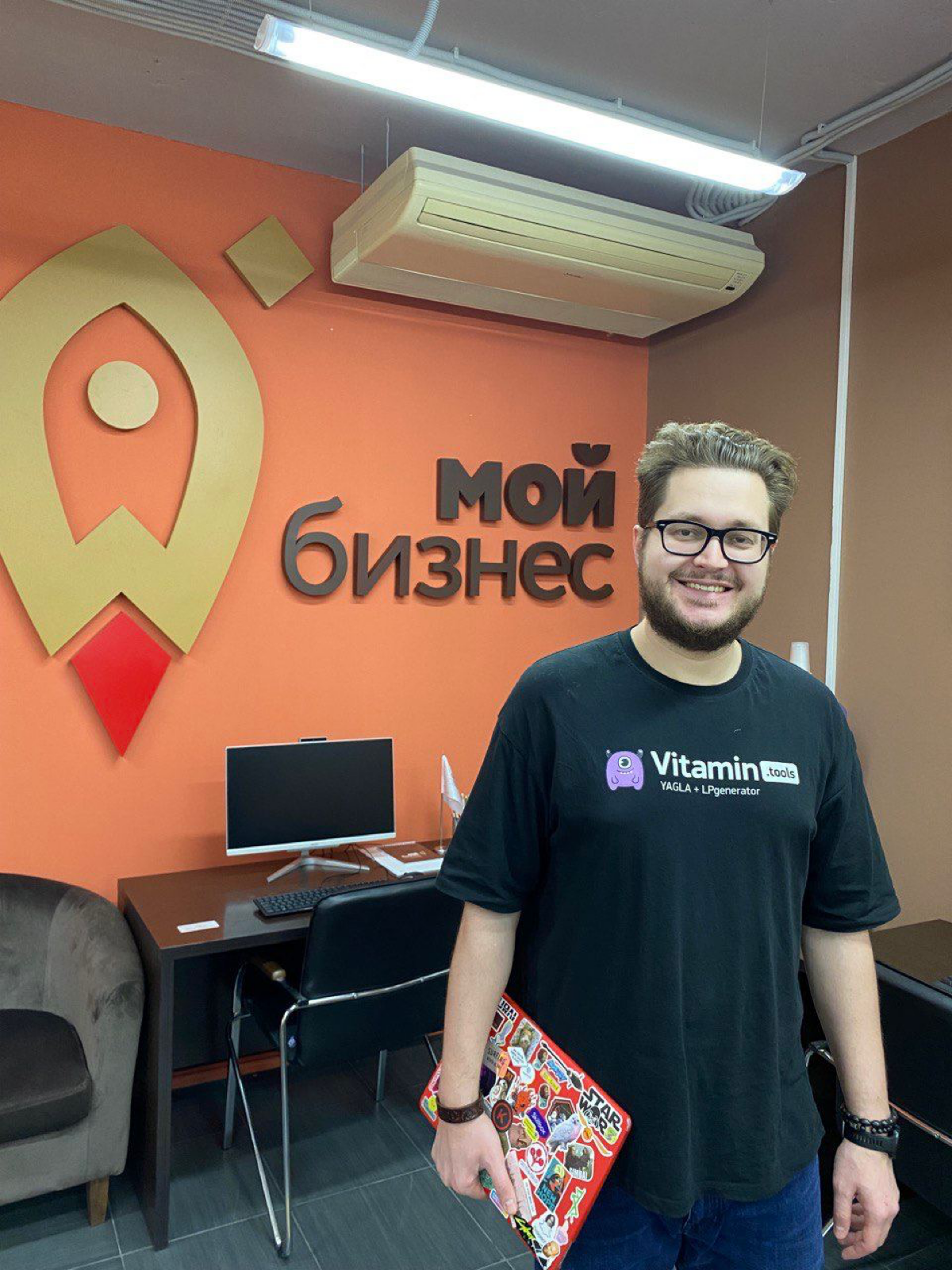 Нереально активный спикерский май 🤯
Но от того и интересный, потому что люди-нетворкинг-любимаясфера-новыегорода-организаторы-объятия-смех и вот это вот всё в небольшое количество дней после майских:
... | Сетка — социальная сеть от hh.ru