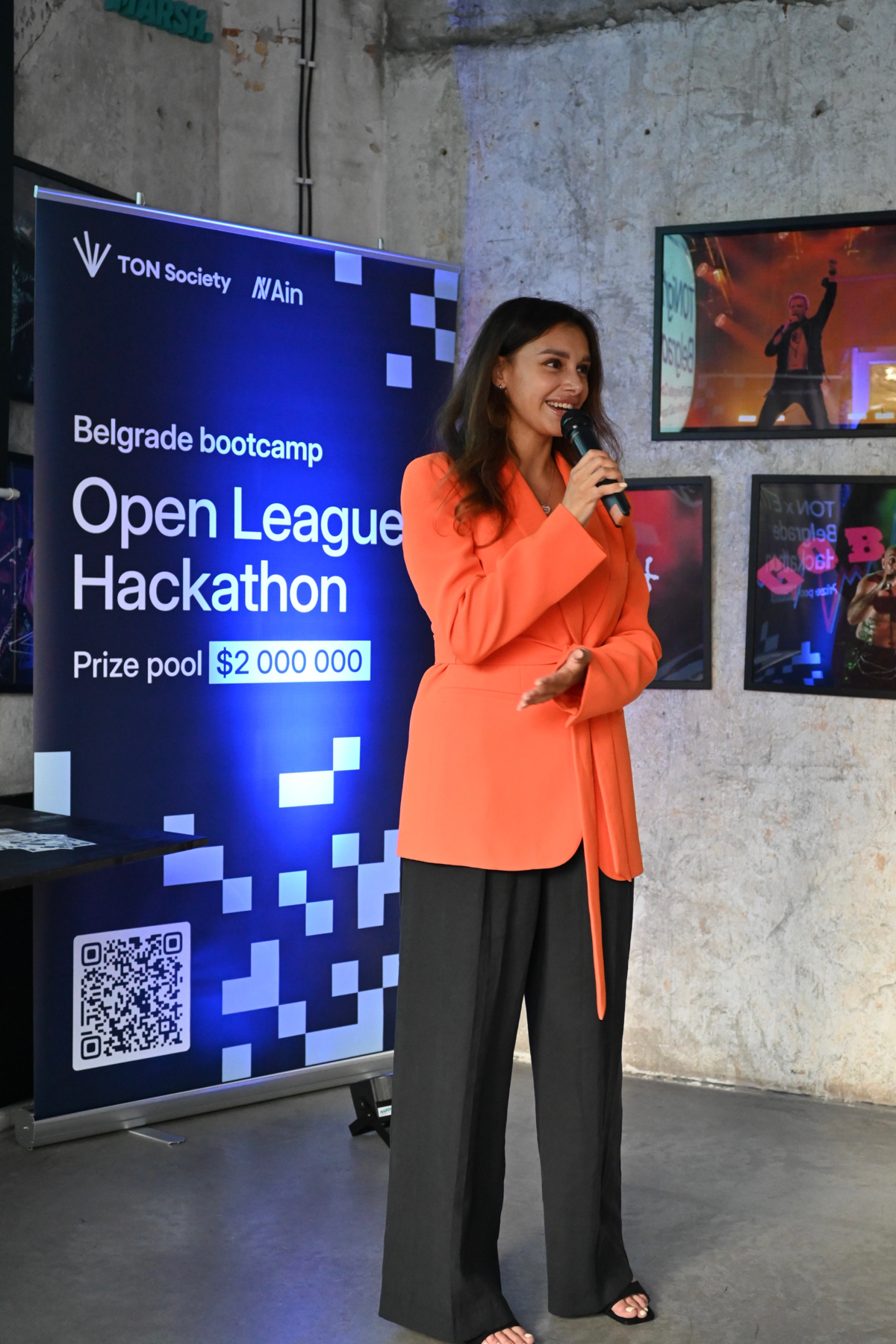 Хакатон ETH Belgrade закончился, победители объявлены, игристое выпито!
4 супер насыщенных дня для меня в качестве фотографа на этом масштабном ивенте

2 локации
более 100 разработчиков
кодинг 24/7

П... | Сетка — социальная сеть от hh.ru