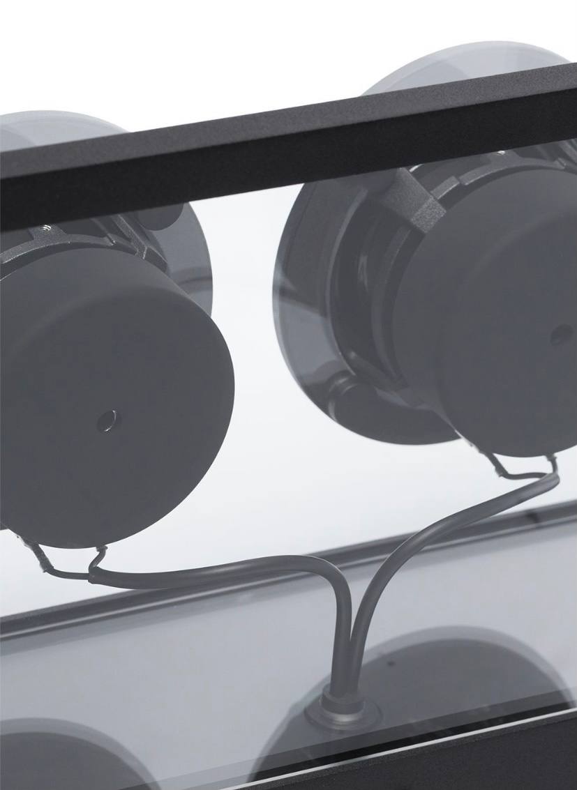 Дизайн без дизайна 🖤
https://www.farfetch.com/ru/shopping/women/transparent--item-16878908.aspx?storeid=9359
#дизайнбездизайна #промдиз #zerodesign #device #колонка #goodreference | Сетка — социальная сеть от hh.ru