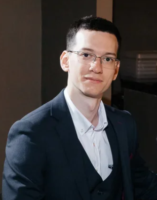 Роман Подолько
