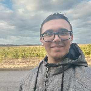 Максим Неверов