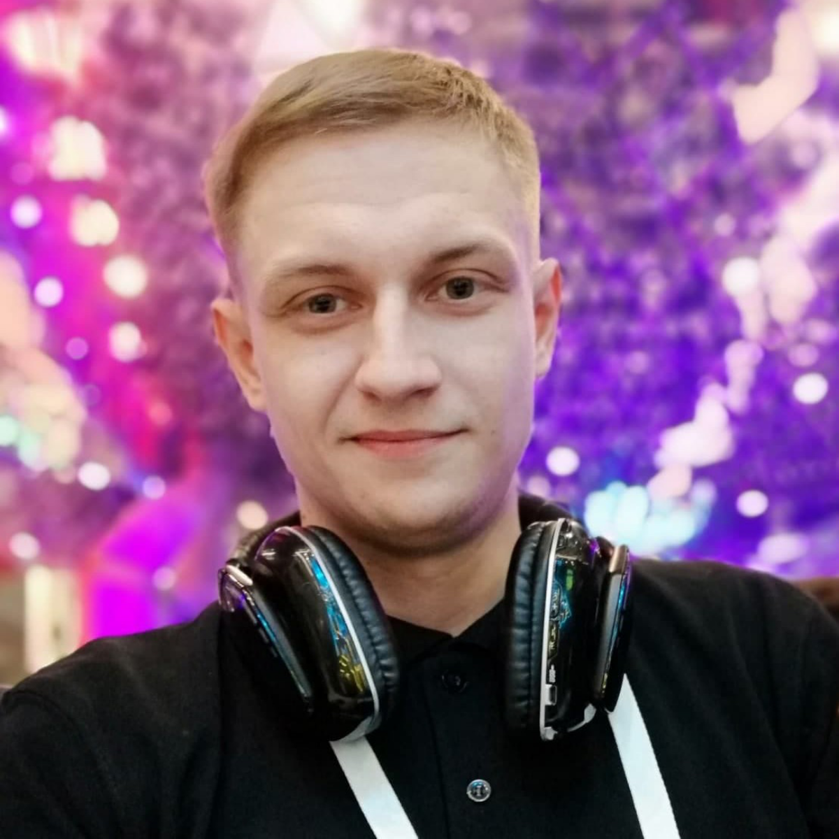 Максим Белозеров