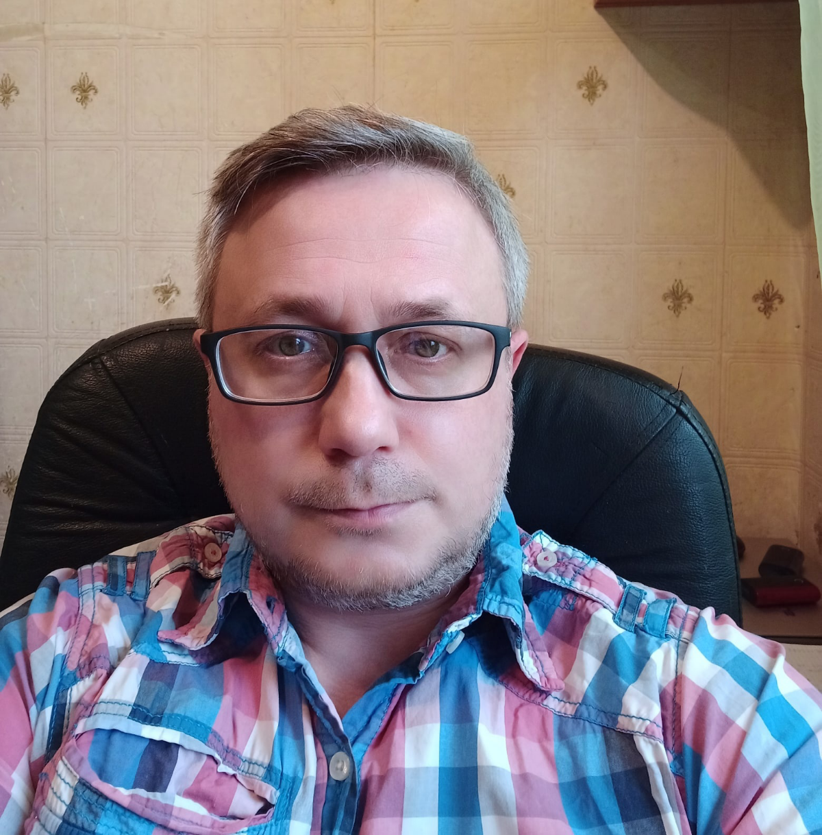 Роман Мельников