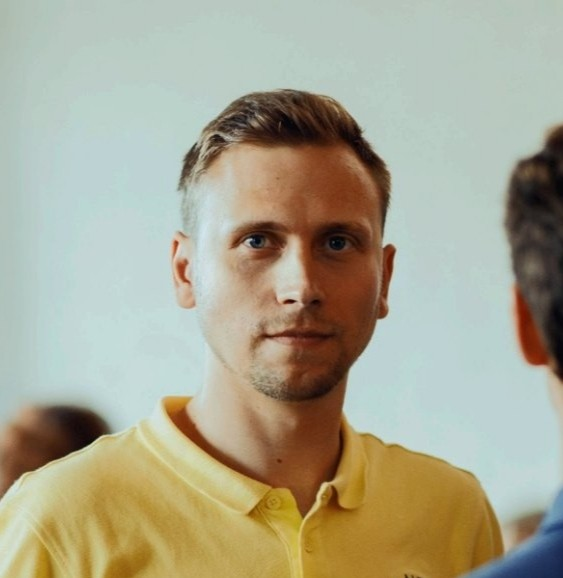 Виталий Сыромятников