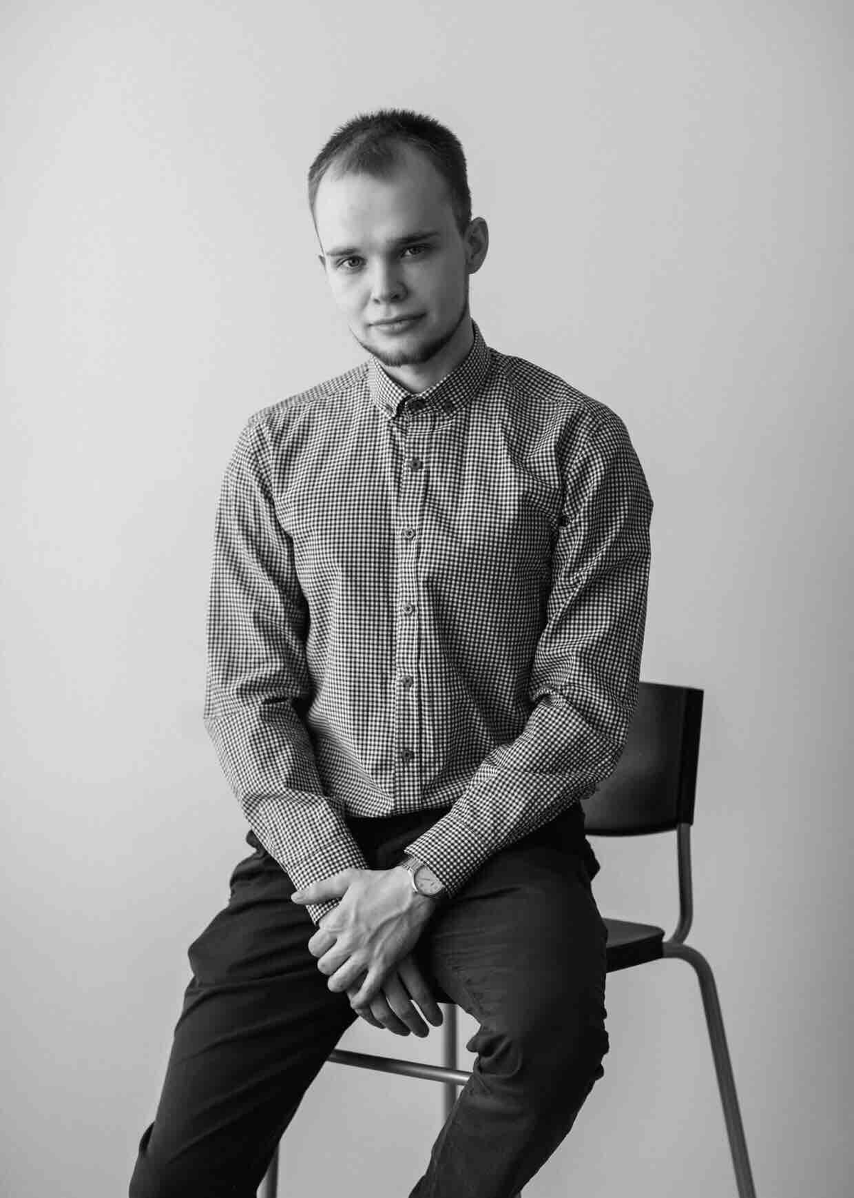 Денис Ефремов