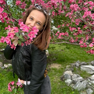 Анна Сазонова